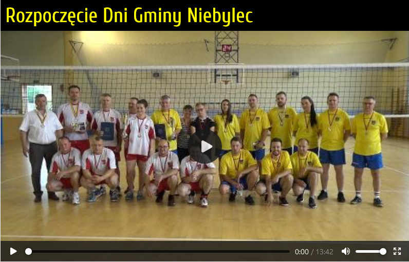Zdjęcie z zawodnikami drużyn siatkarskich z opisem Rozpoczęcie Dni Gminy Niebylec