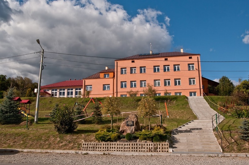 Zdjęcie Szkoły Podstawowej im. Świętego Józefa Sebastiana Pelczara w Jaworniku